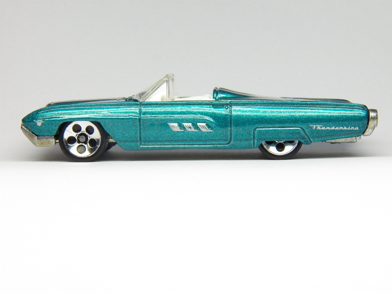 Illustration for article titled Hotwheels 1963 Ford Thunderbird